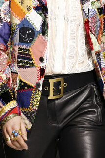 Details Christian Dior , Details Dior Fall 2018 Ready-to-Wear , Детали показа Кристиан Диор , Детали показа Диор осень зима 2018 , Fashion show , неделя моды в Париже , PFW , Мария Грация Кьюри , Mainstyles